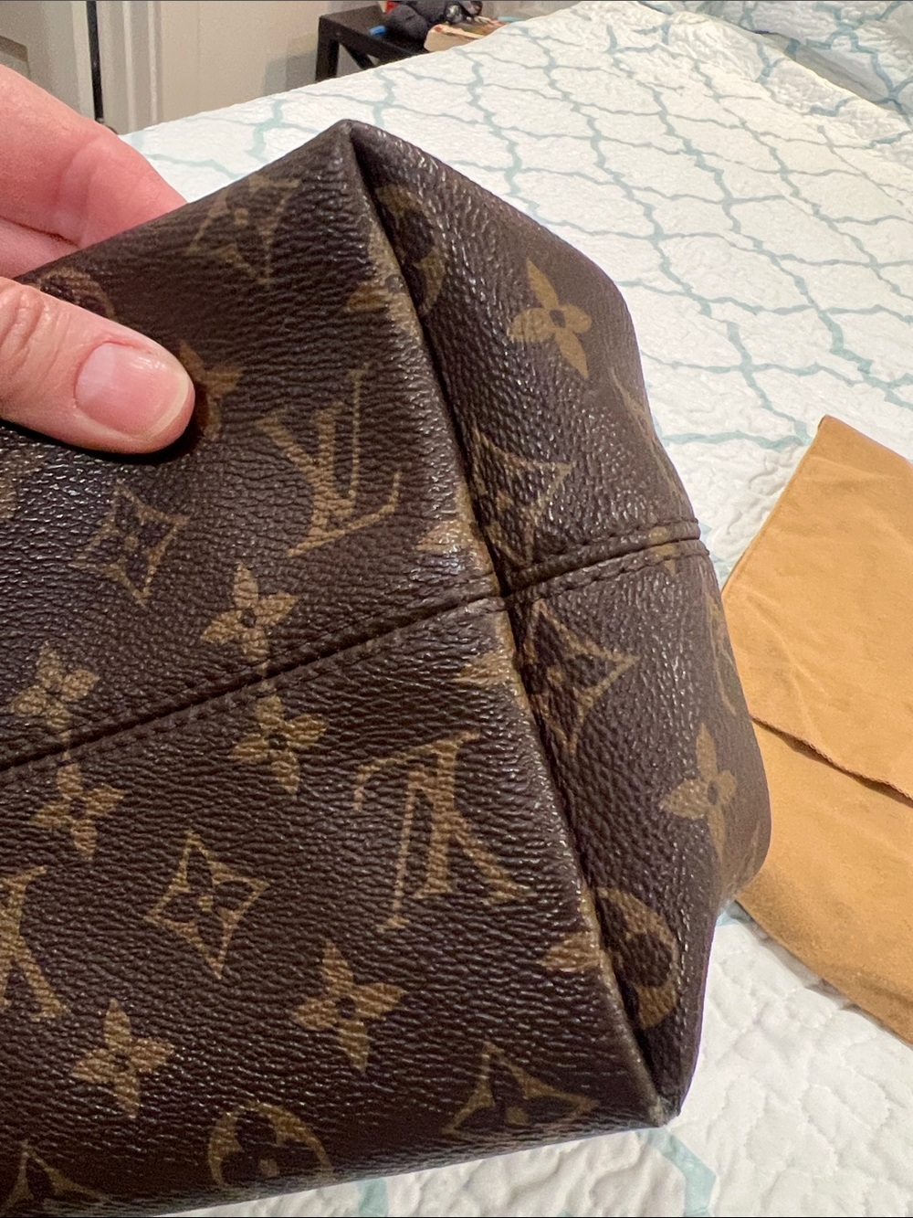 Louis Vuitton Monogram Canvas Shoulder Bag in Dark Brown with Vachetta Trim - Picture 7 of 11